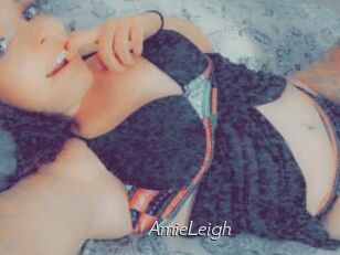 AmieLeigh Le Scandale