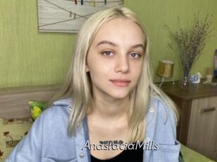 AnastaciaMills Le Scandale