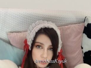 AnnaKissKsyuk Le Scandale