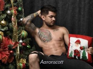aaronscott Le Scandale