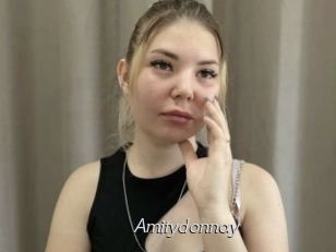 amitydonnay Le Scandale