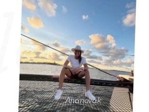 ananovak Le Scandale