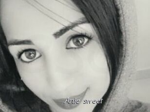 anie_sweet Le Scandale