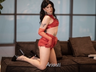 ariasti Le Scandale