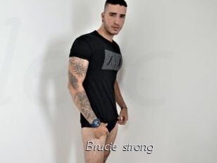 Brucie_strong
