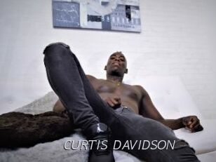 CURTIS_DAVIDSON Le Scandale