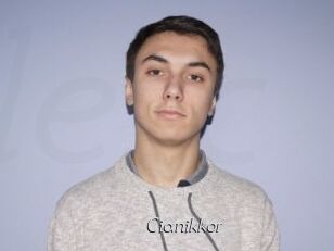 Cianikkor Le Scandale