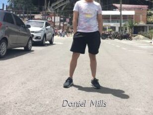 Daniel_Mills
