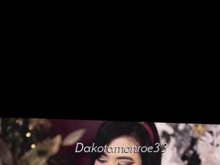 Dakotamonroe33