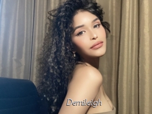 demileigh Le Scandale