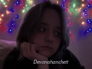 devonahanchett Le Scandale