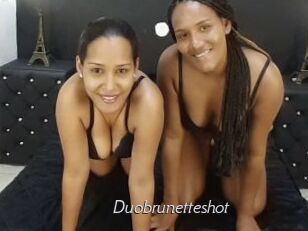 duobrunetteshot Le Scandale
