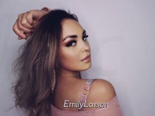 EmilyLarson Le Scandale