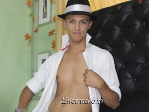 eliotmckain Le Scandale