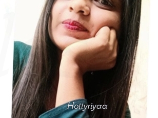 hottyriyaa Le Scandale
