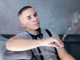 hotwildleo Le Scandale