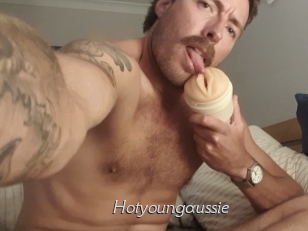 Hotyoungaussie