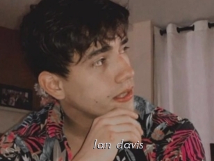 ian_davis Le Scandale