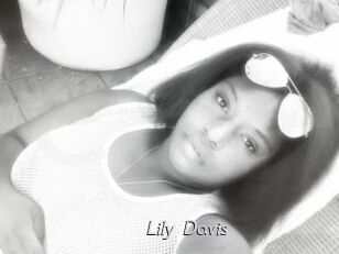 Lily_Davis