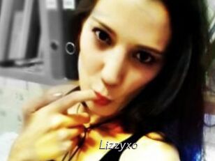 Lizzyxo Le Scandale