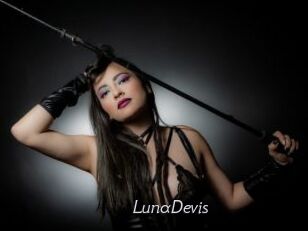 LunaDevis