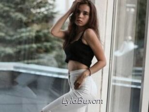 LylaBuxom Le Scandale