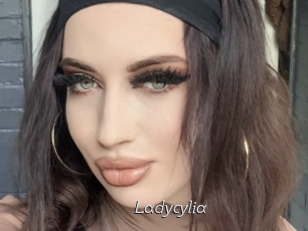 ladycylia Le Scandale