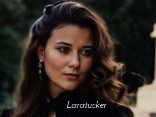 laratucker Le Scandale