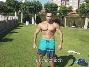leonbombon Le Scandale