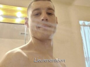 lieutenantdan Le Scandale