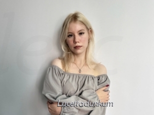 lucettadunkum Le Scandale