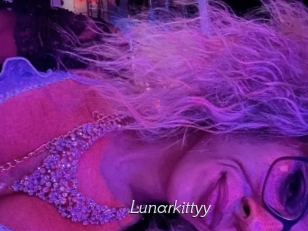 lunarkittyy Le Scandale