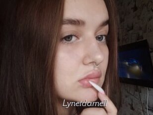 lynetdarnell Le Scandale
