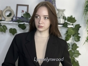 lynnelynwood Le Scandale