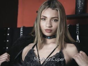 MadisonCuper Le Scandale