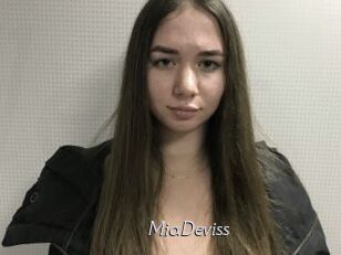 MiaDeviss