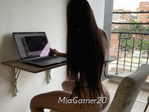 MiaGarner20