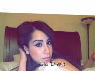 Mia_Evelyn