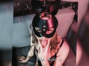 Mia_Gold_x