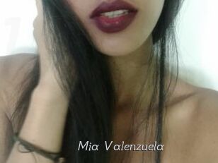 Mia_Valenzuela