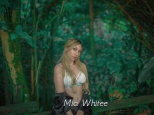 Mia_Whitee
