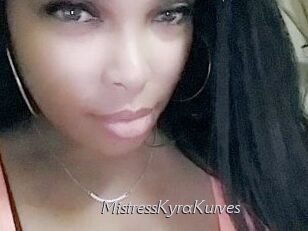 MistressKyraKurves