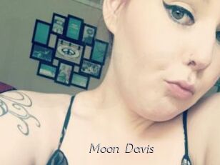 Moon_Davis