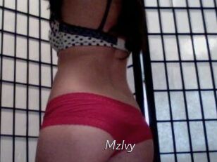MzIvy