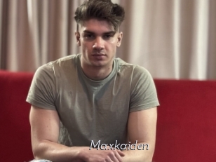 maxkaiden Le Scandale