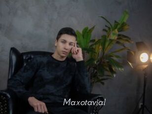 maxotavial Le Scandale