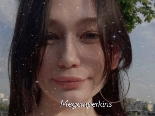meganperkins Le Scandale