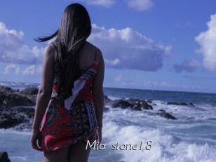 Mia_stone18