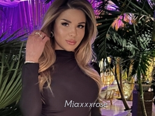 Miaxxxrose