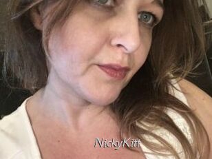 NickyKitt Le Scandale